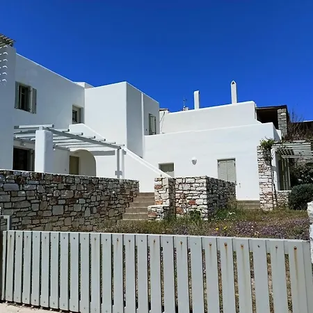 Cycladic Seaside Studio * 德里奥斯